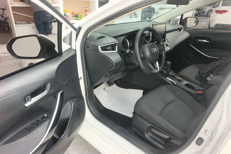 Used Toyota Corolla 2021 Dual-Motor 1.8L E-CVT Elite Edition Driver Seat