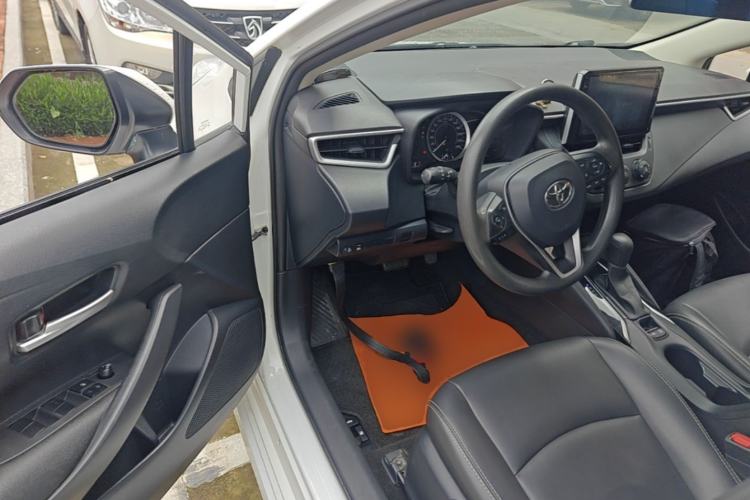 Used Toyota Corolla 2021 1.2T S-CVT Pioneer Edition Driver Seat