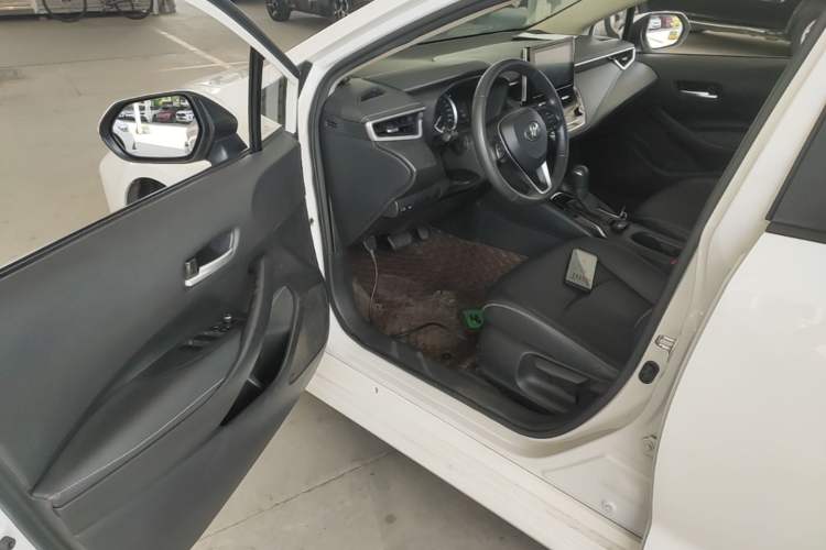 Used Toyota Corolla 2021 1.2T S-CVT Luxury Edition Driver Seat