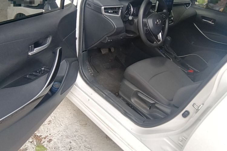 Used Toyota Corolla 2021 Dual-Motor 1.8L E-CVT Elite Edition Driver Seat