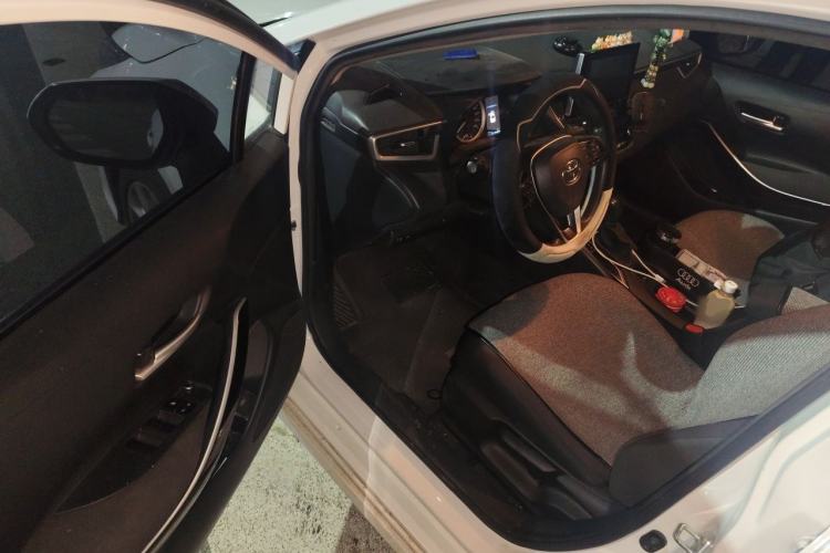 Used Toyota Corolla 2021 Dual-Motor 1.8L E-CVT Elite Edition Driver Seat