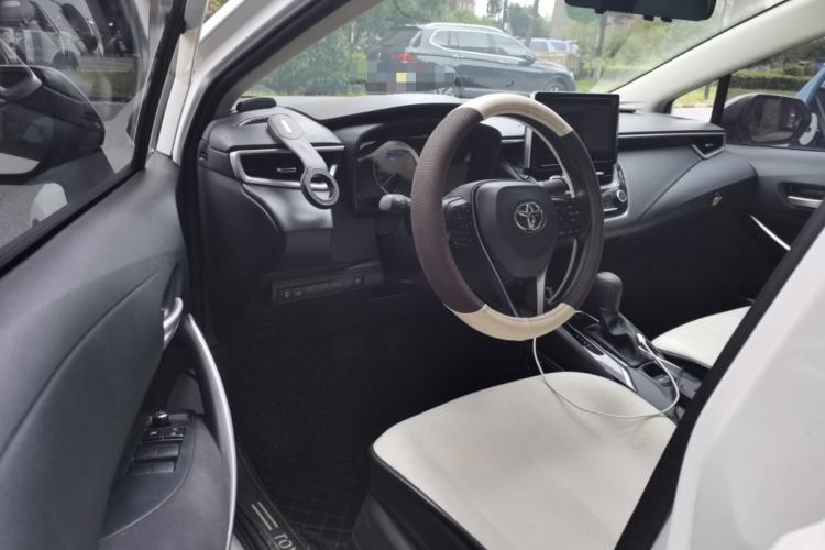 Used Toyota Corolla 2021 Dual-Motor 1.8L E-CVT Elite Edition Driver Seat