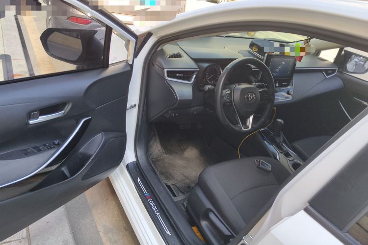 Used Toyota Corolla 2021 Dual-Motor 1.8L E-CVT Elite Edition Driver Seat