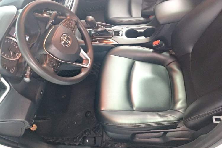 Used Toyota Corolla 2021 Dual-Motor 1.8L E-CVT Elite Edition Driver Seat