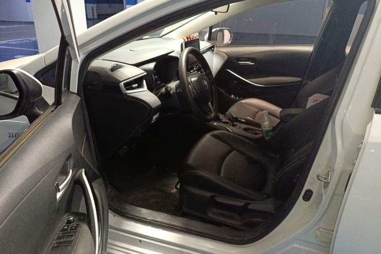 Used Toyota Corolla 2021 Dual-Motor 1.8L E-CVT Elite Edition Driver Seat