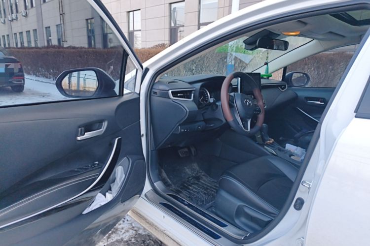 Used Toyota Corolla 2021 Dual-Motor 1.8L E-CVT Elite Edition Driver Seat