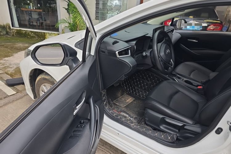 Used Toyota Corolla 2021 1.2T S-CVT Pioneer Edition Driver Seat