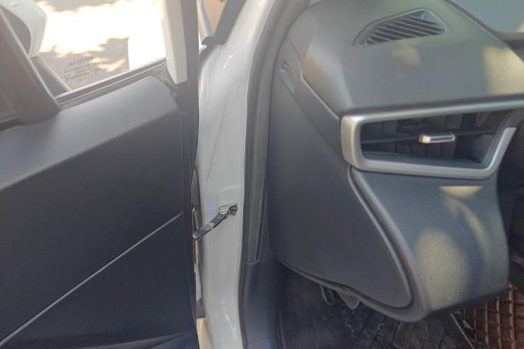 Used Toyota Corolla 2021 Dual-Motor 1.8L E-CVT Elite Edition Driver Seat