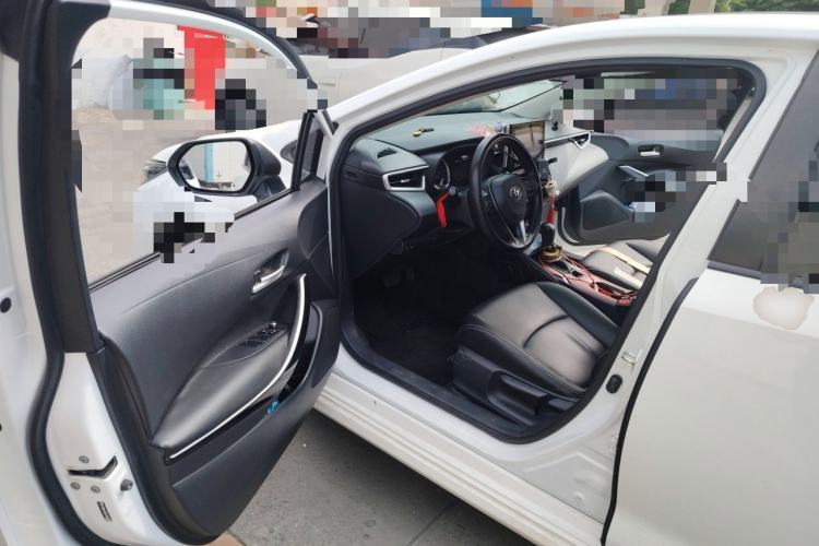 Used Toyota Corolla 2021 Dual-Motor 1.8L E-CVT Elite Edition Driver Seat