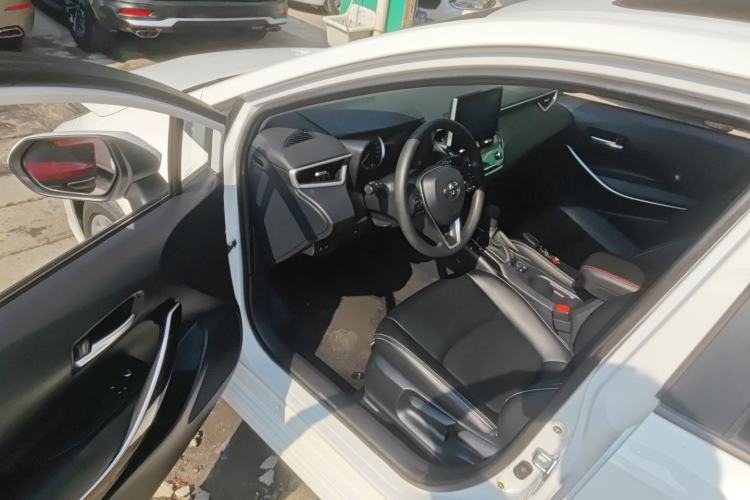 Used Toyota Corolla 2021 Dual-Motor 1.8L E-CVT Elite Edition Driver Seat