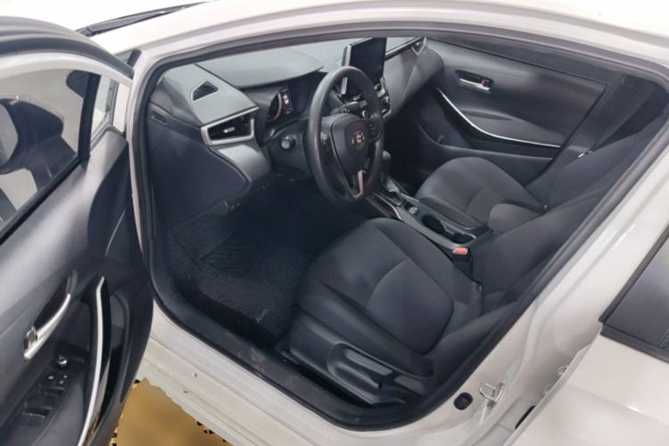 Used Toyota Corolla 2021 Dual-Motor 1.8L E-CVT Elite Edition Driver Seat
