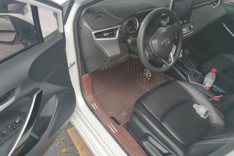 Used Toyota Corolla 2021 Dual-Motor 1.8L E-CVT Elite Edition Driver Seat