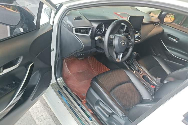 Used Toyota Corolla 2021 Dual-Motor 1.8L E-CVT Elite Edition Driver Seat