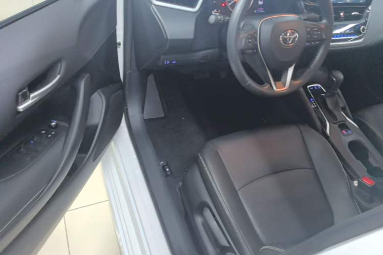 Used Toyota Corolla 2021 1.2T S-CVT Luxury Edition Driver Seat