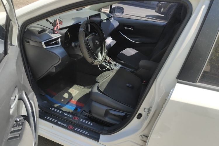 Used Toyota Corolla 2021 Dual-Motor 1.8L E-CVT Elite Edition Driver Seat