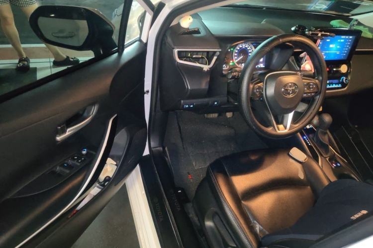 Used Toyota Corolla 2021 Dual-Motor 1.8L E-CVT Elite Edition Driver Seat