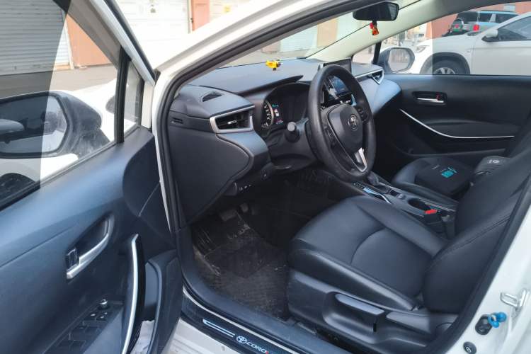 Used Toyota Corolla 2021 Dual-Engine 1.8L E-CVT Pioneer Edition Driver Seat