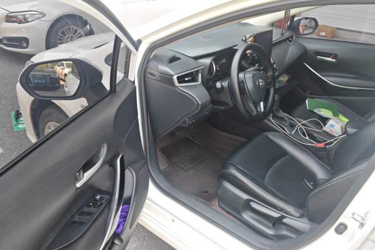 Used Toyota Corolla 2021 Dual-Motor 1.8L E-CVT Elite Edition Driver Seat