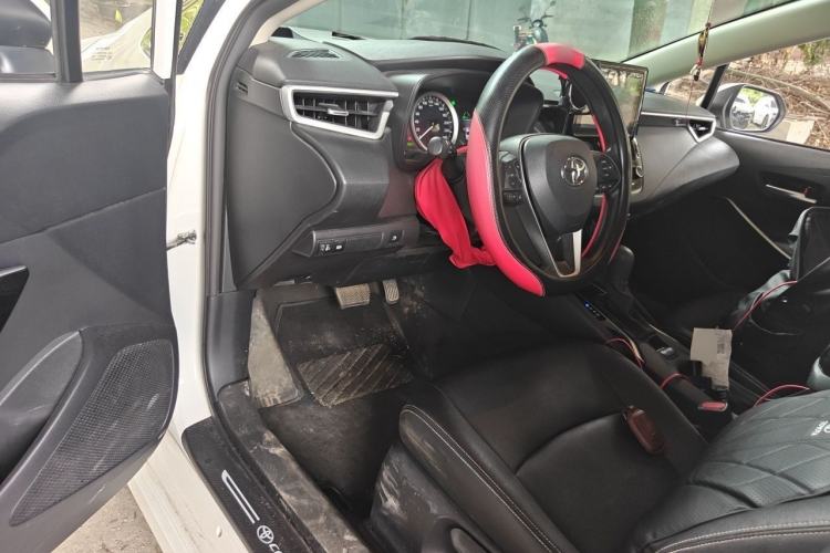 Used Toyota Corolla 2021 Dual-Motor 1.8L E-CVT Elite Edition Driver Seat