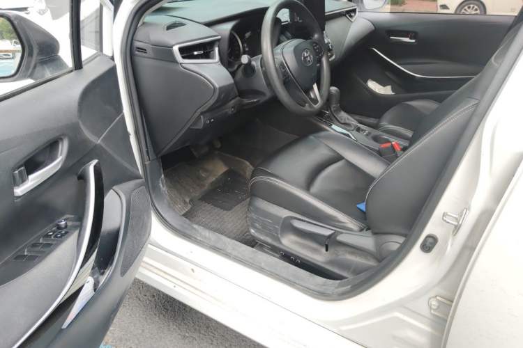Used Toyota Corolla 2021 Dual-Motor 1.8L E-CVT Elite Edition Driver Seat
