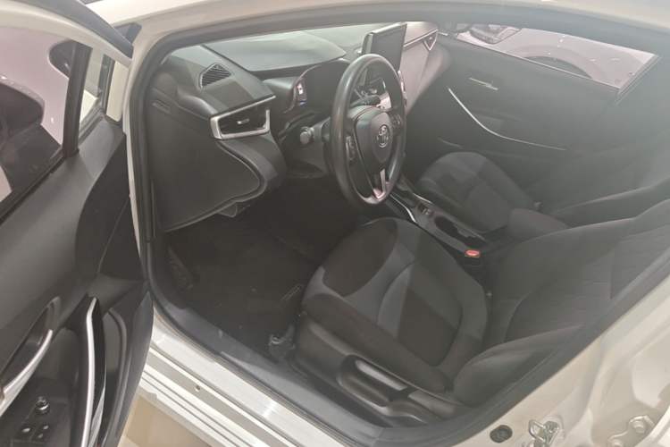 Used Toyota Corolla 2021 Dual-Motor 1.8L E-CVT Elite Edition Driver Seat