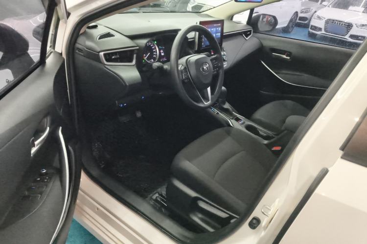 Used Toyota Corolla 2021 Dual-Motor 1.8L E-CVT Elite Edition Driver Seat