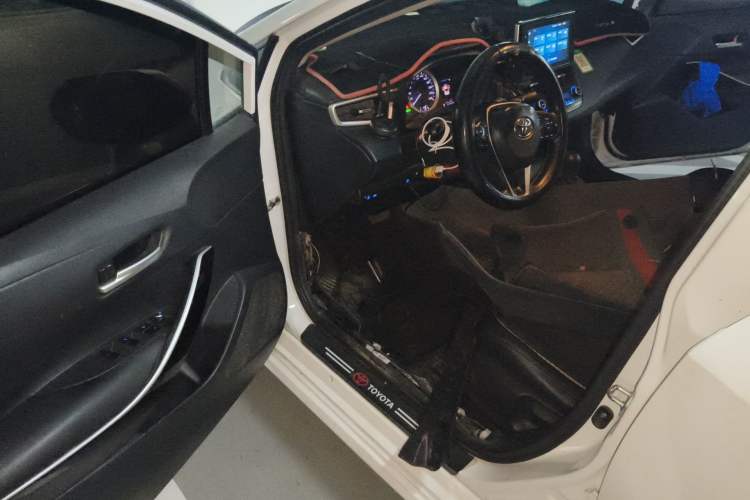 Used Toyota Corolla 2021 Dual-Motor 1.8L E-CVT Elite Edition Driver Seat