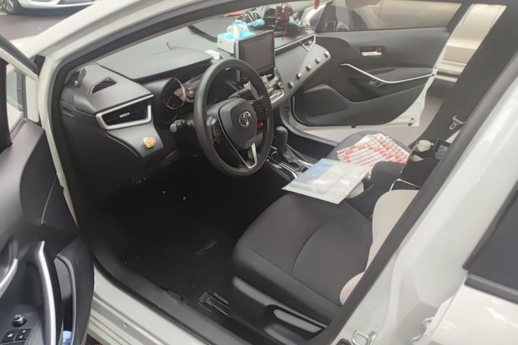 Used Toyota Corolla 2021 Dual-Motor 1.8L E-CVT Elite Edition Driver Seat