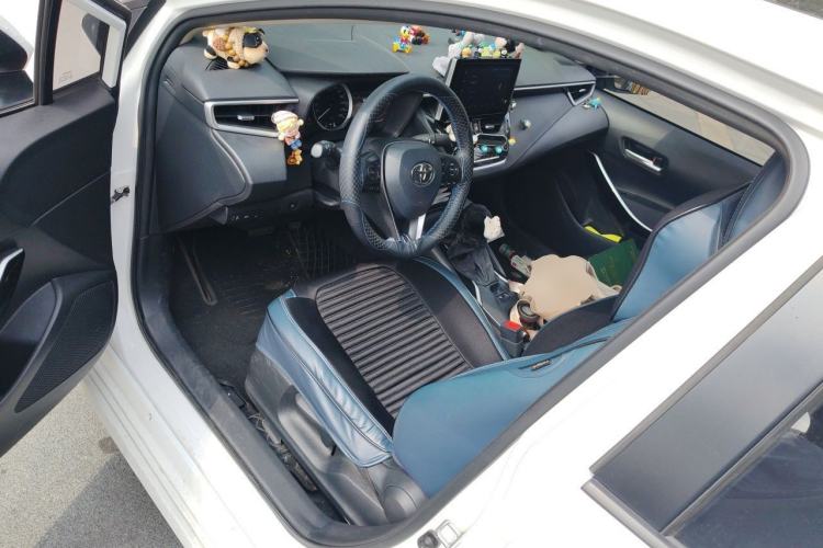 Used Toyota Corolla 2021 Dual-Motor 1.8L E-CVT Elite Edition Driver Seat