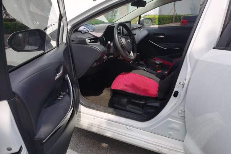 Used Toyota Corolla 2021 Dual-Motor 1.8L E-CVT Elite Edition Driver Seat