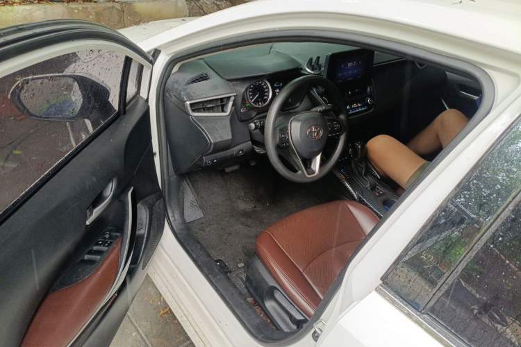 Used Toyota Corolla 2021 Dual-Engine 1.8L E-CVT Pioneer Edition Driver Seat