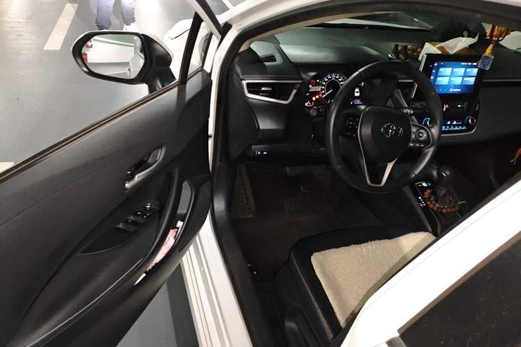 Used Toyota Corolla 2021 1.2T S-CVT Luxury Edition Driver Seat