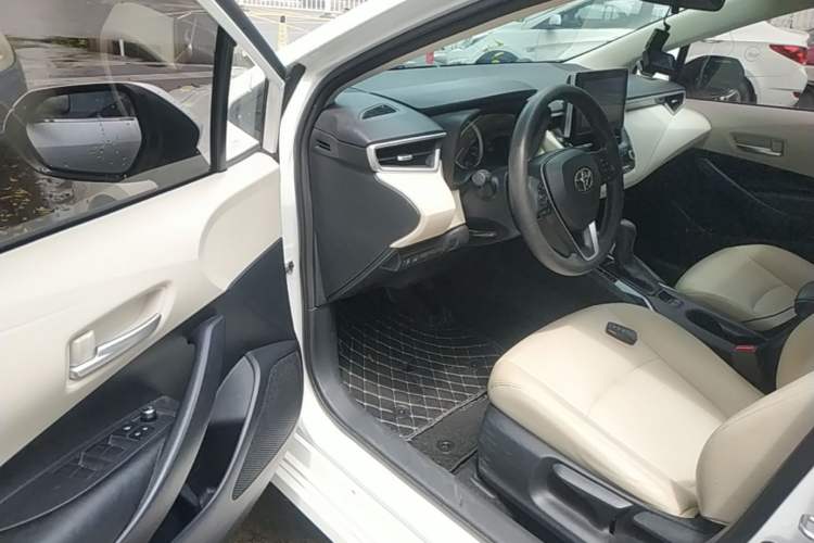 Used Toyota Corolla 2021 1.2T S-CVT Elite Edition Driver Seat