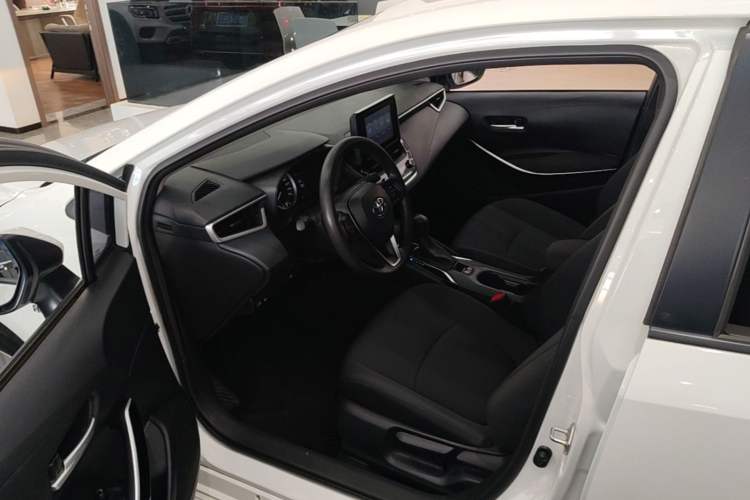 Used Toyota Corolla 2021 Dual-Engine 1.8L E-CVT Pioneer Edition Driver Seat