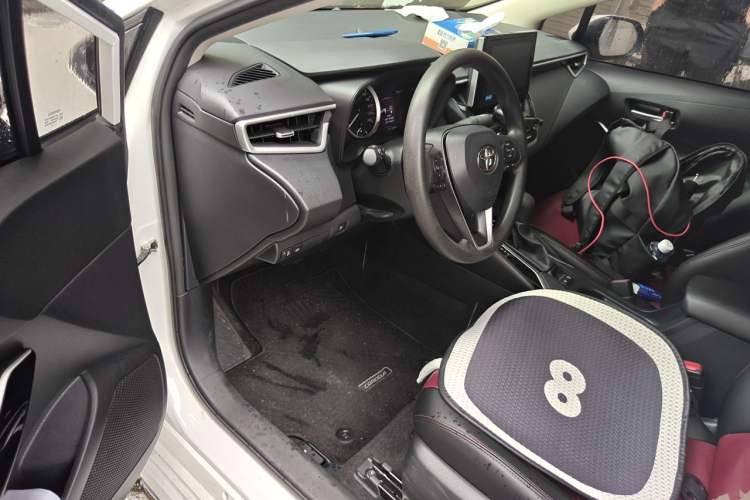 Used Toyota Corolla 2021 Dual-Motor 1.8L E-CVT Elite Edition Driver Seat