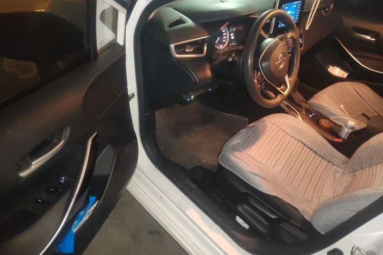Used Toyota Corolla 2021 Dual-Motor 1.8L E-CVT Elite Edition Driver Seat