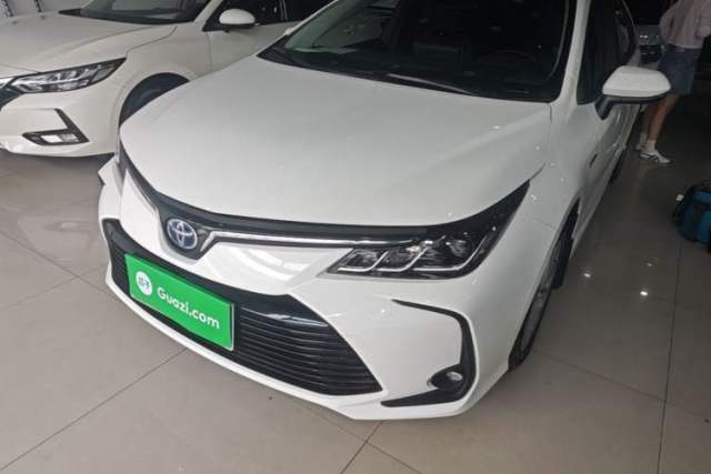 Ojetý Toyota Corolla 2021 Dual-Motor 1.8L E-CVT Elite Edition