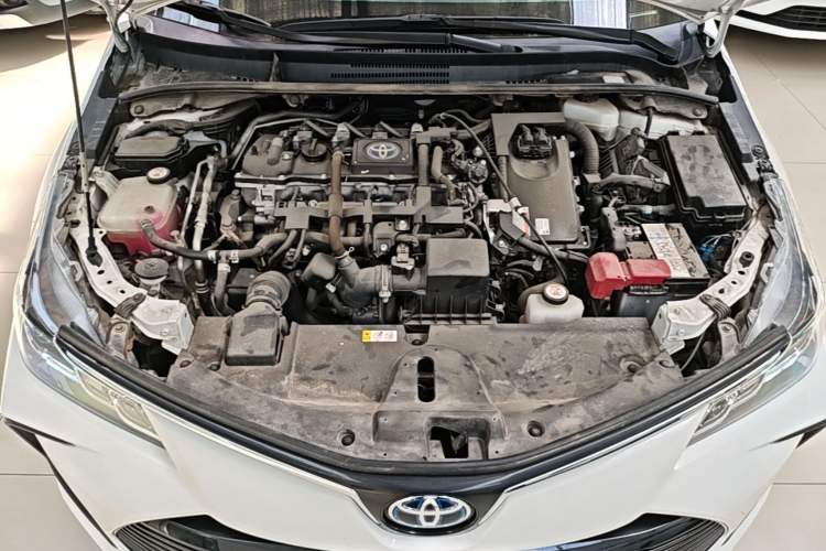 Used Toyota Corolla 2021 Dual-Motor 1.8L E-CVT Elite Edition Engine Bay