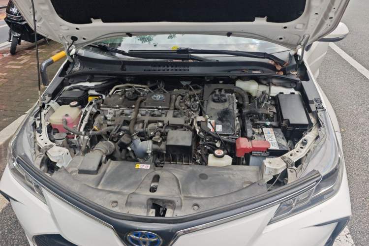 Used Toyota Corolla 2021 Dual-Motor 1.8L E-CVT Elite Edition Engine Bay