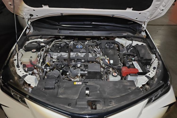 Used Toyota Corolla 2021 Dual-Motor 1.8L E-CVT Elite Edition Engine Bay