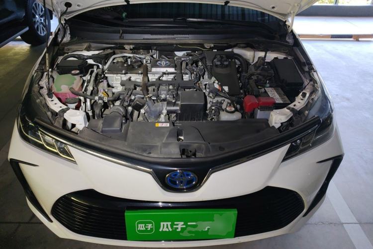 Used Toyota Corolla 2021 Dual-Motor 1.8L E-CVT Elite Edition Engine Bay