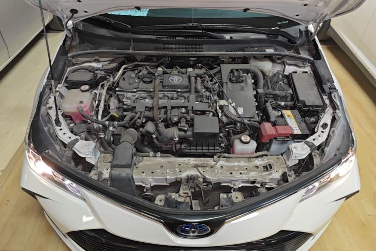 Used Toyota Corolla 2021 Dual-Motor 1.8L E-CVT Elite Edition Engine Bay