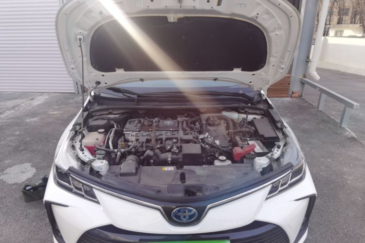 Used Toyota Corolla 2021 Dual-Motor 1.8L E-CVT Elite Edition Engine Bay