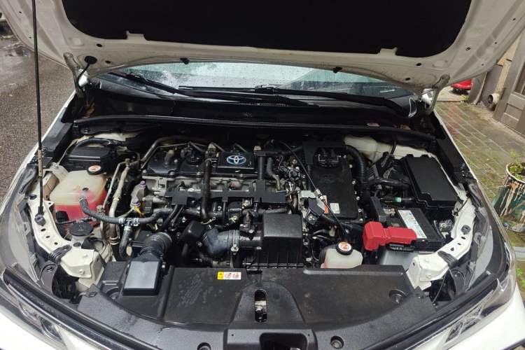 Used Toyota Corolla 2021 Dual-Motor 1.8L E-CVT Elite Edition Engine Bay