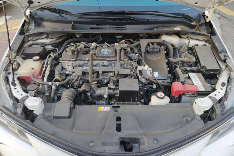 Used Toyota Corolla 2021 Dual-Motor 1.8L E-CVT Elite Edition Engine Bay