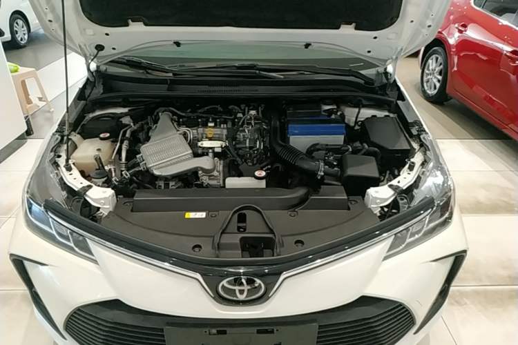 Used Toyota Corolla 2021 1.2T S-CVT Luxury Edition Engine Bay