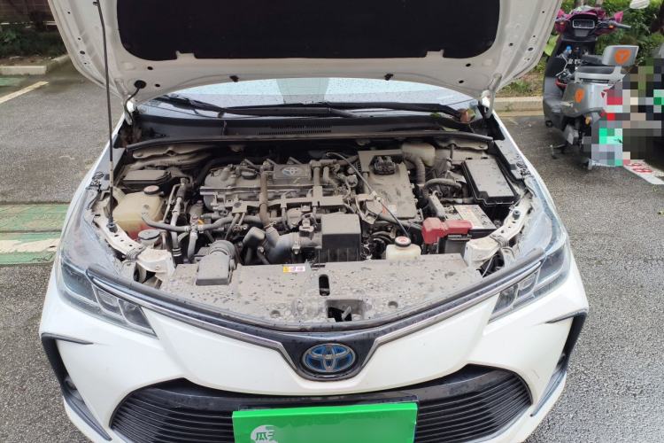 Used Toyota Corolla 2021 Dual-Motor 1.8L E-CVT Elite Edition Engine Bay