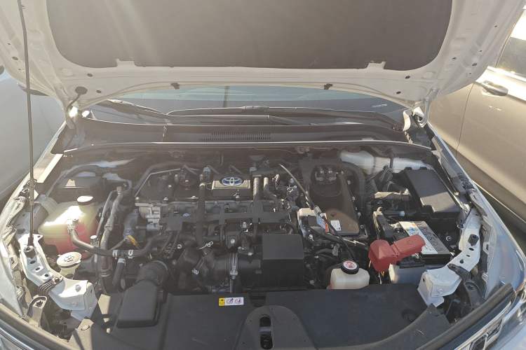 Used Toyota Corolla 2021 Dual-Motor 1.8L E-CVT Elite Edition Engine Bay
