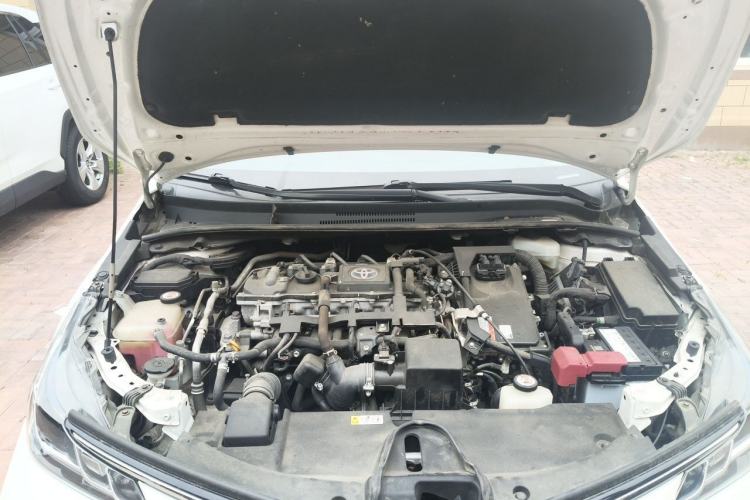 Used Toyota Corolla 2021 Dual-Motor 1.8L E-CVT Elite Edition Engine Bay