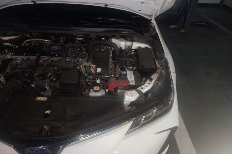 Used Toyota Corolla 2021 Dual-Motor 1.8L E-CVT Elite Edition Engine Bay Left